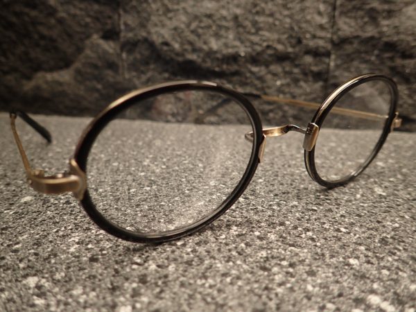 OLIVER PEOPLES（オリバーピープルズ）Ackerman × 一山フレーム