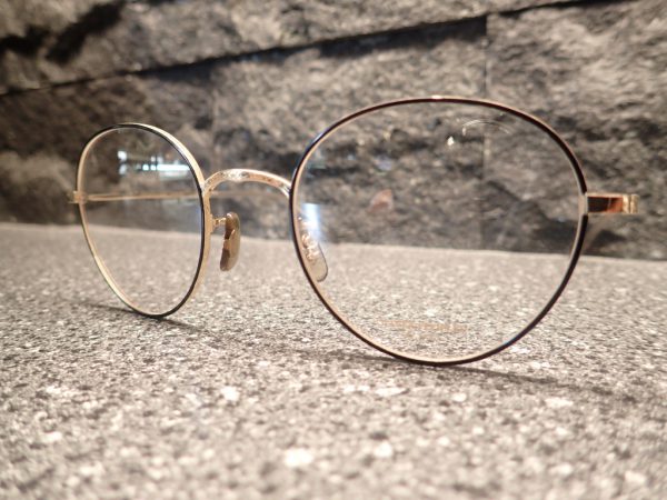 OLIVER PEOPLES(オリバーピープルズ)「Lafferty」七宝を施したフレーム