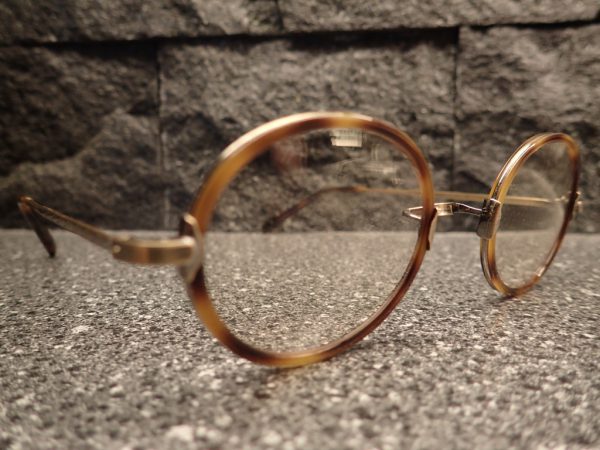 オリバーピープルズ「Ackerman」一山(いちやま)のクラシックデザイン-OLIVER PEOPLES 