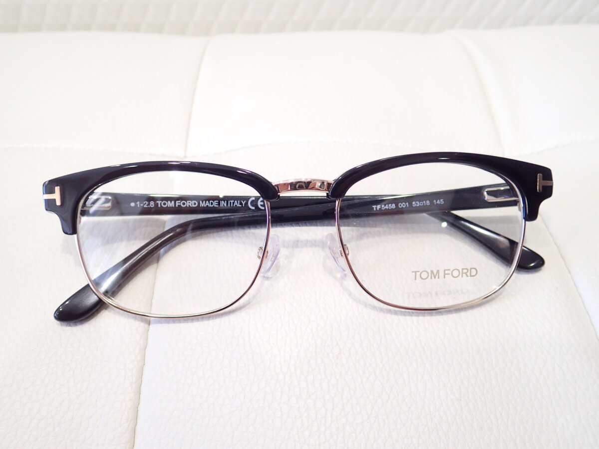 レンズは度なしですTOM FORDトムフォード サーモントフレーム 眼鏡メガネTF0483F