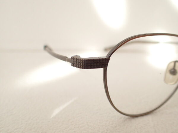 スッキリとした知的な眼鏡フレームです。｜999.9（フォーナインズ）「S-691T」-999.9 