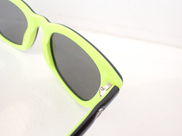 MONCLER(モンクレール）のイエローグリーン＆ブラックカラーのサングラス｜「ML0118」-MONCLER 