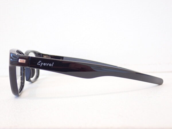 Eyevol(アイヴォル) PESKIN(ぺスキン) 日常使いからスポーツシーンまで汎用性の高いフレーム-Eyevol 