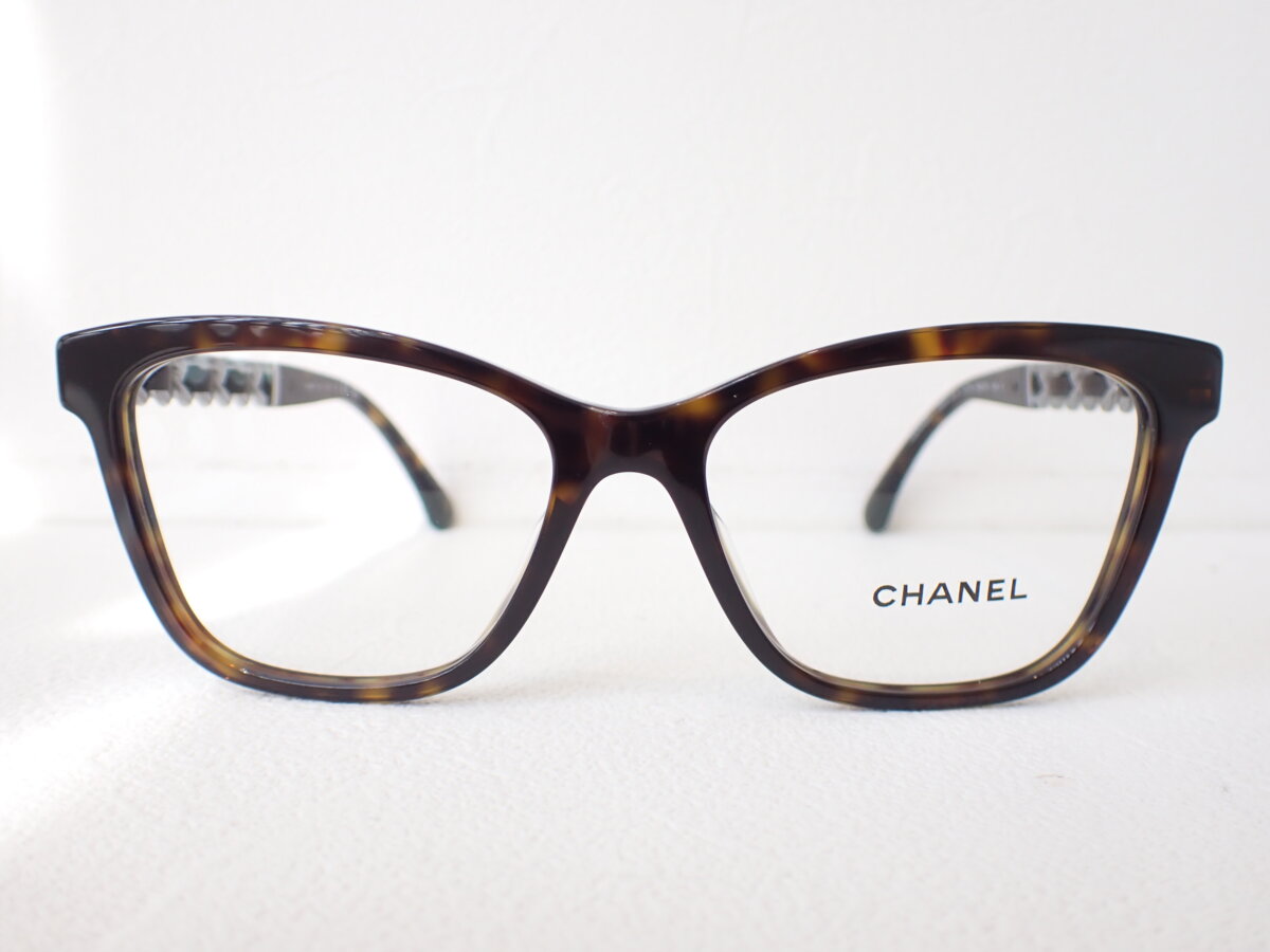 CHANEL（シャネル）のメガネを代表するモードスタイル｜「3429QA」-CHANEL 