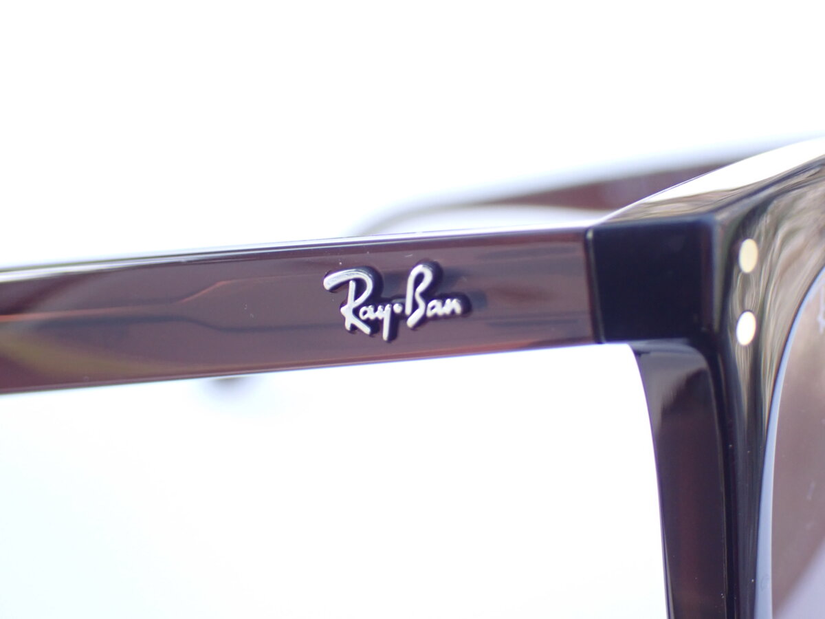 キリっとしたスクエアサングラス｜Ray-Ban（レイバン）「RB4439D」-Ray Ban 