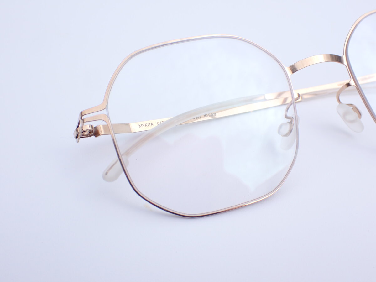 オクタゴンシェイプのメタルフレーム｜MYKITA(マイキータ) CAT-MYKITA 